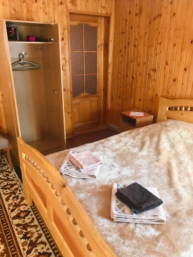 Appartamento За Горбами Jaremče Esterno foto